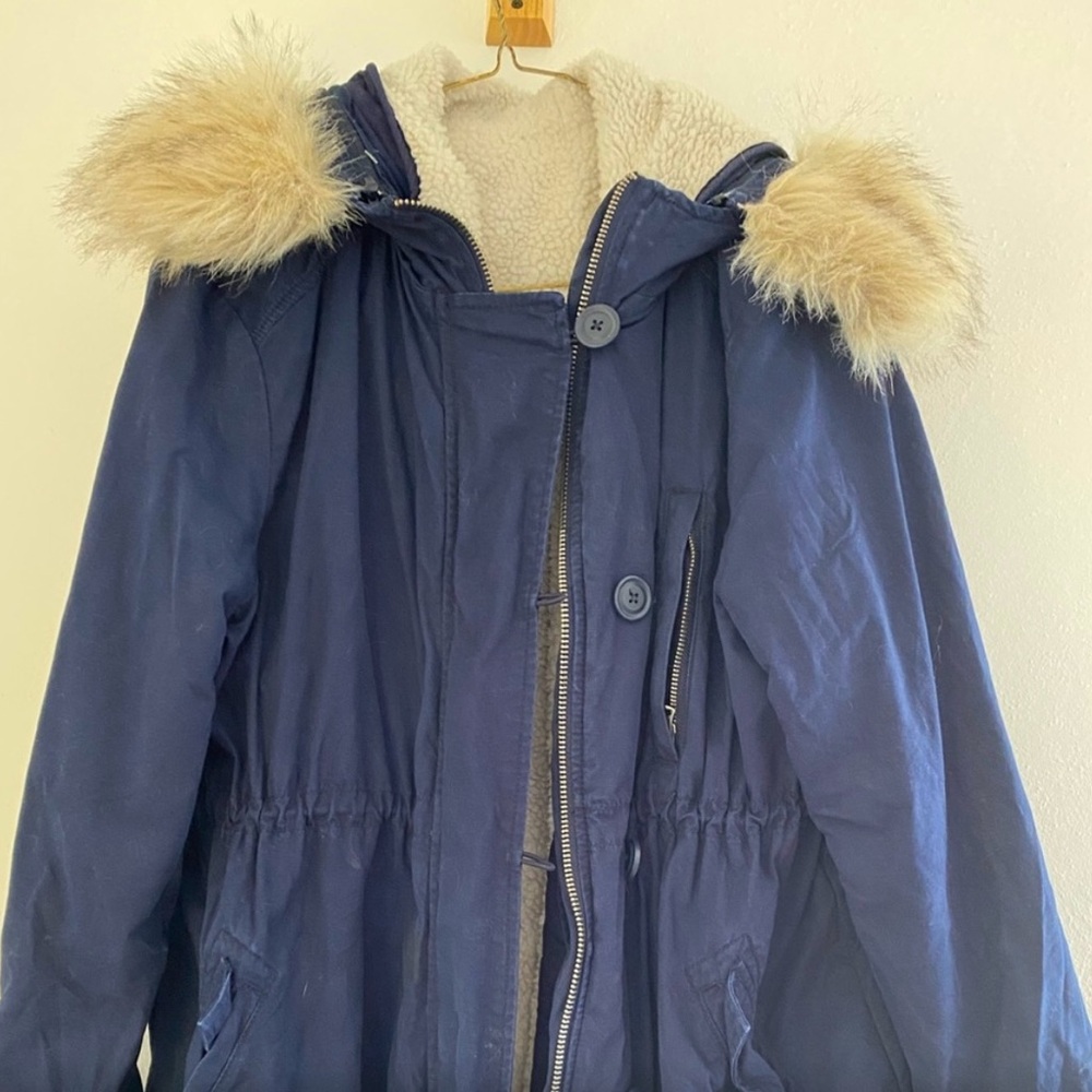 GAP Dark Blue Puffer Coat with Faux Fur Trim